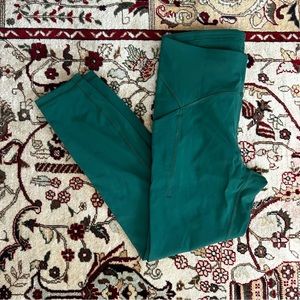 Lululemon Power Through High Rise tight size 8